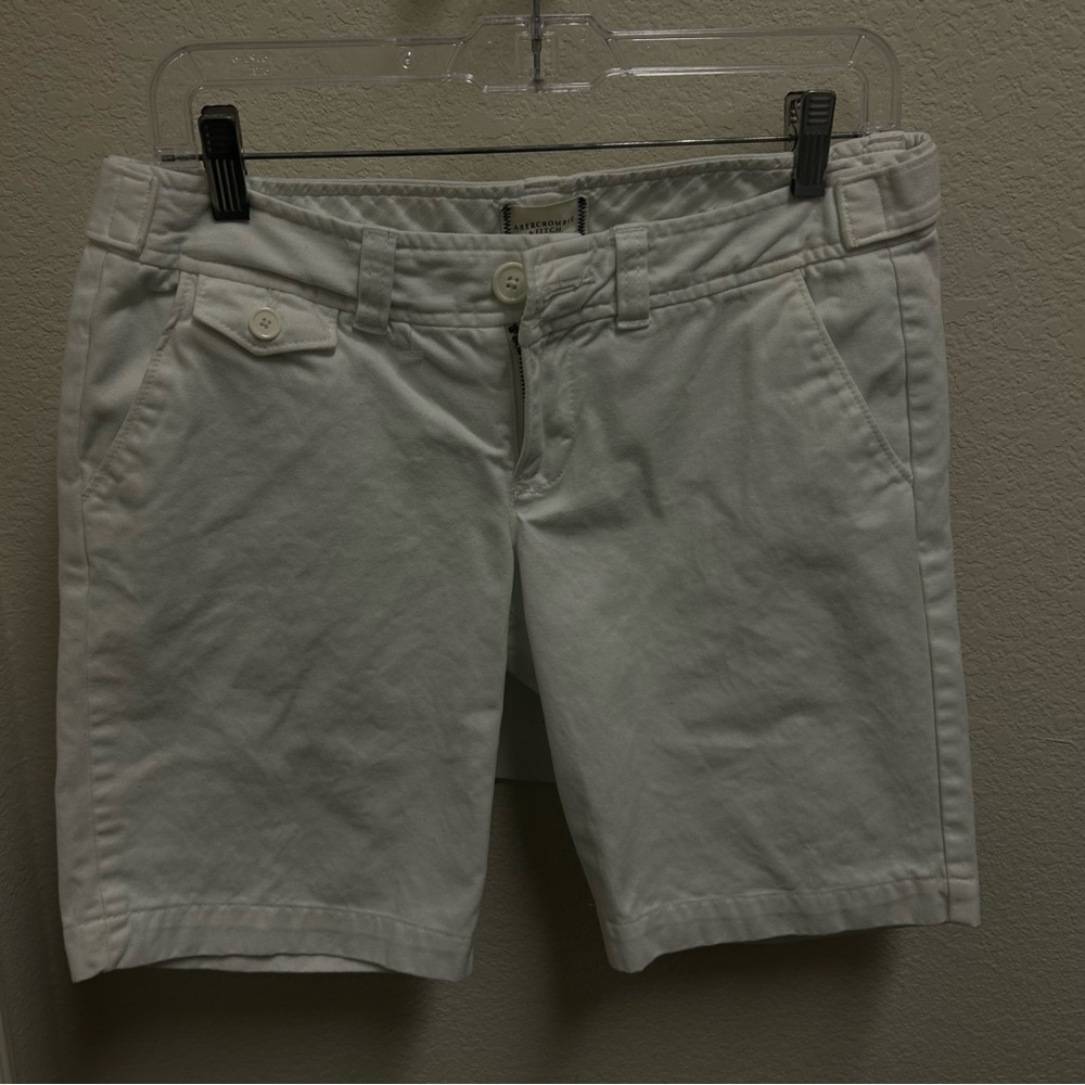 Abercrombie & Fitch Women's White Bermuda Shorts
